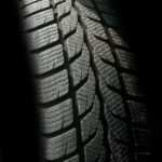 Je lepší mít rezervu nebo sadu na opravu pneumatik? Záleží na okolnostech
